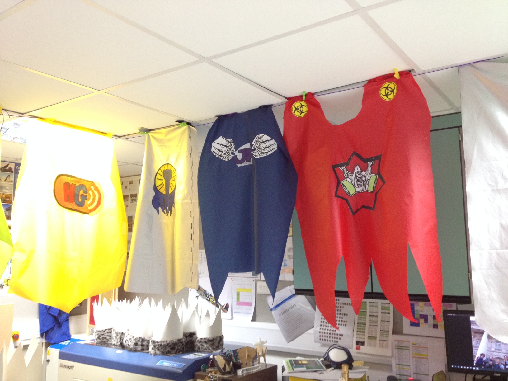 december-2016-creative-mentor-cara-george-created-a-project-around-the-idea-of-superheros-with-studetns-at-fairley-house-school