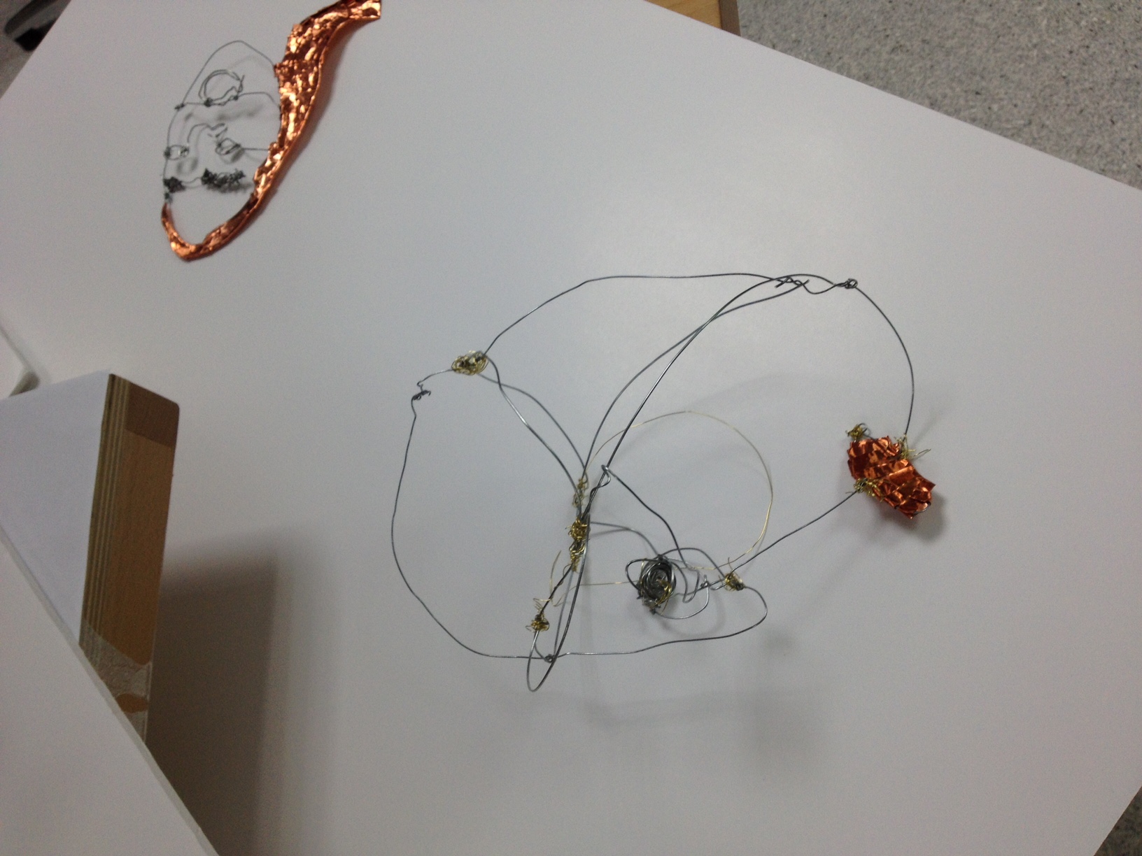 december-2016-drawing-with-wire-made-by-creative-mentor-cara-george-with-fairley-house-studetns-studetns